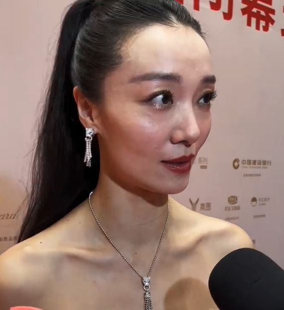 Bóc nhan sắc dàn sao Hoa ngữ tại Kim Kê, Angela Baby, Cao Viên Viên cũng sụp đổ hình tượng - Ảnh 6