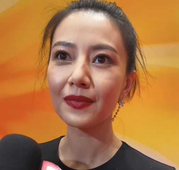 Bóc nhan sắc dàn sao Hoa ngữ tại Kim Kê, Angela Baby, Cao Viên Viên cũng sụp đổ hình tượng - Ảnh 4