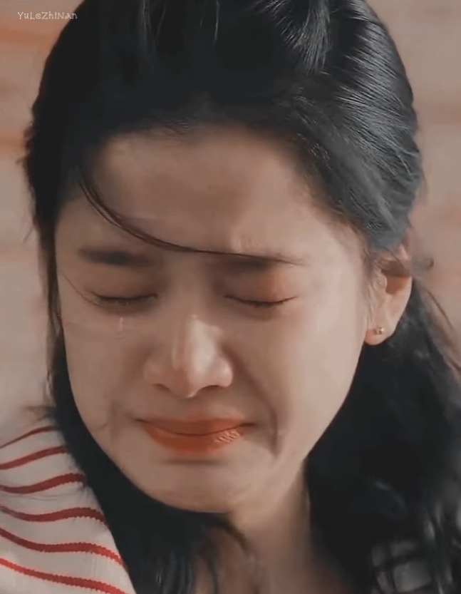Trương Tịnh Nghi cũng xuất sắc trong những phân cảnh dằn vặt, đau khổ. Trương Tịnh Nghi cũng xuất sắc trong những phân cảnh dằn vặt, đau khổ.