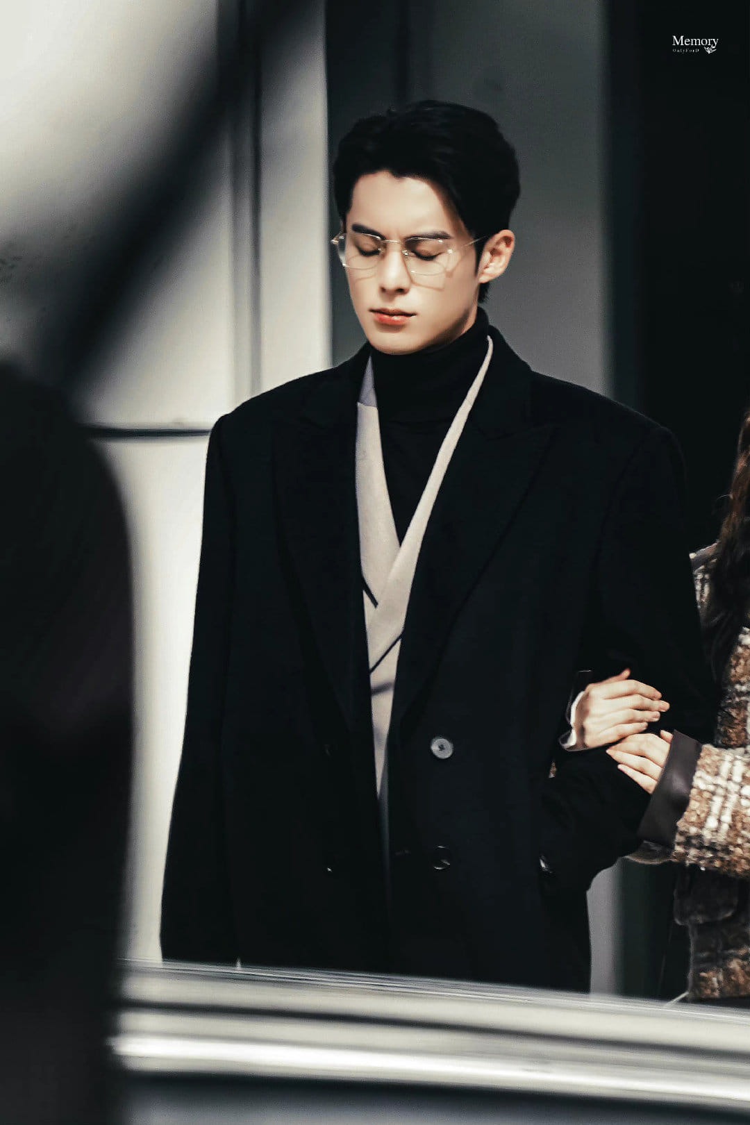 Tạo hình tổng tài đẹp như 'xé sách bước ra' của Vương Hạc Đệ - Ảnh 6