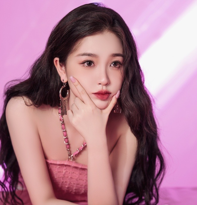 Ngu Thư Hân được cho là sẽ hợp tác với Trần Phi Vũ trong dự án mới.