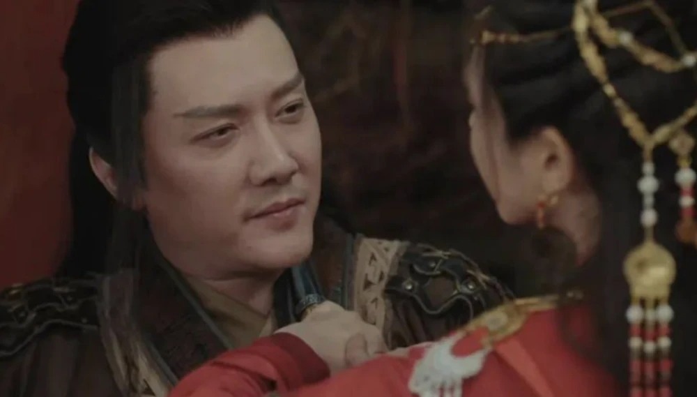 Hậu ly hôn, Phùng Thiệu Phong bị Triệu Lệ Dĩnh cho 'hít khói', chạy dài cũng không kịp vợ cũ - Ảnh 6