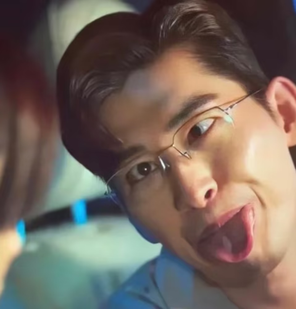 Dương Dương, Vương Nhất Bác lọt top 6 sao nam Hoa ngữ diễn xuất tệ nhất năm 2022 - Ảnh 6 Dương Dương, Vương Nhất Bác lọt top 6 sao nam Hoa ngữ diễn xuất tệ nhất năm 2022 - Ảnh 6