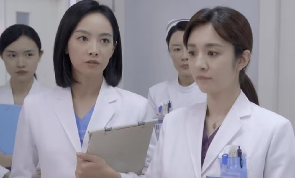 Dàn mỹ nhân Cbiz có diễn xuất gây thất vọng nhất năm 2022, Dương Mịch 'chung mâm' Triệu Lộ Tư - Ảnh 8 Dàn mỹ nhân Cbiz có diễn xuất gây thất vọng nhất năm 2022, Dương Mịch 'chung mâm' Triệu Lộ Tư - Ảnh 8