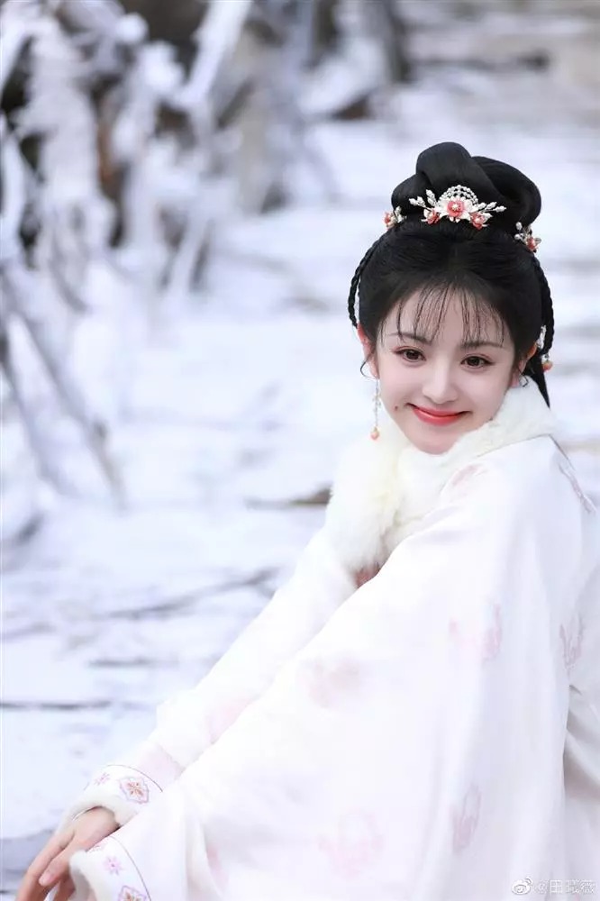 Nữ chính 'Khanh Khanh Nhật Thường' bị bóc quá khứ 'chị đại' giữa lúc đang nổi như cồn - Ảnh 1 Nữ chính 'Khanh Khanh Nhật Thường' bị bóc quá khứ 'chị đại' giữa lúc đang nổi như cồn - Ảnh 1