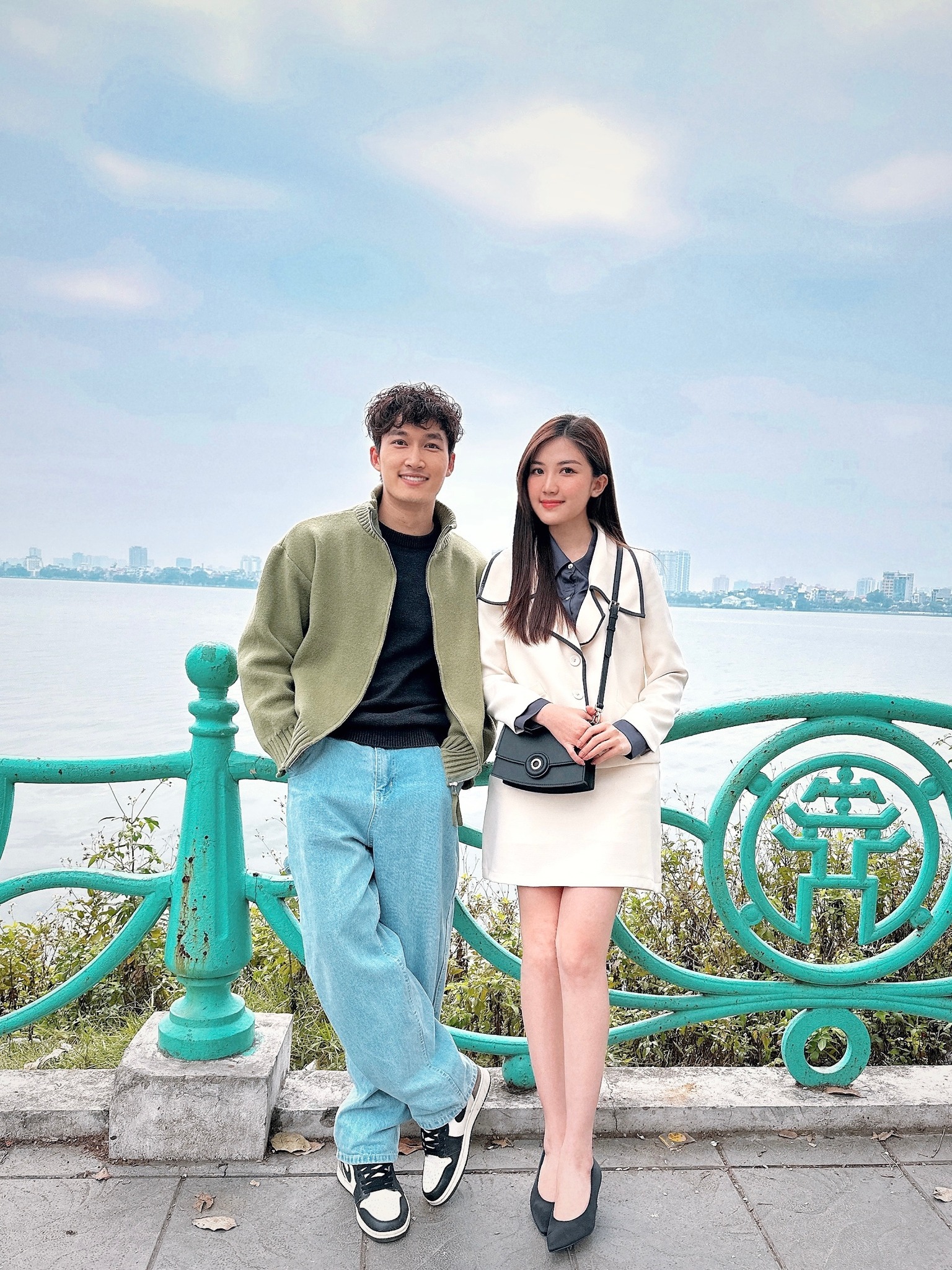 Đình Tú khoe 'bạn gái mới', khẳng định ra Tết lên sóng - Ảnh 1