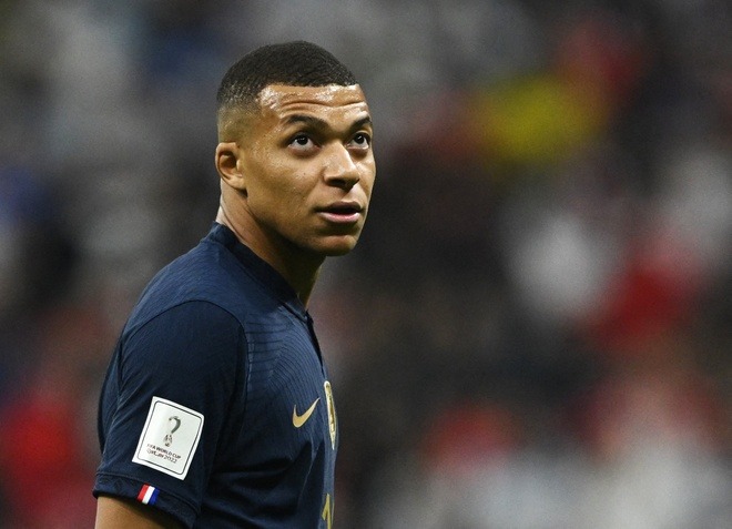 At the age of 24, Mbappe became the most money-sucking player in the world, owning a huge fortune