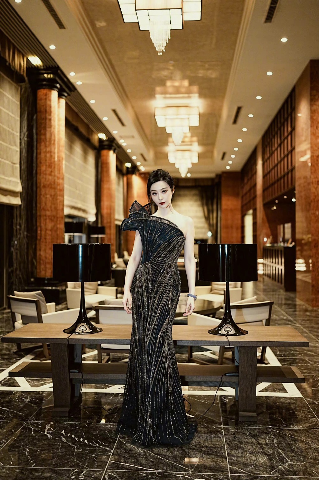 Phạm Băng Băng xứng danh 'nữ hoàng', dù thất thế vẫn tỏa hào quang - Ảnh 3