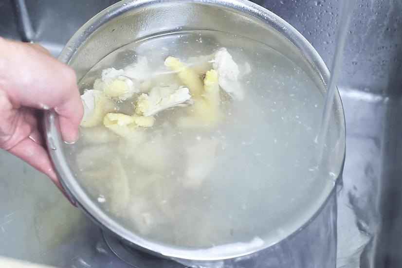 3 bí quyết đơn giản để hầm gà ngon, mềm nhưng không bở - Ảnh 4 3 bí quyết đơn giản để hầm gà ngon, mềm nhưng không bở - Ảnh 4