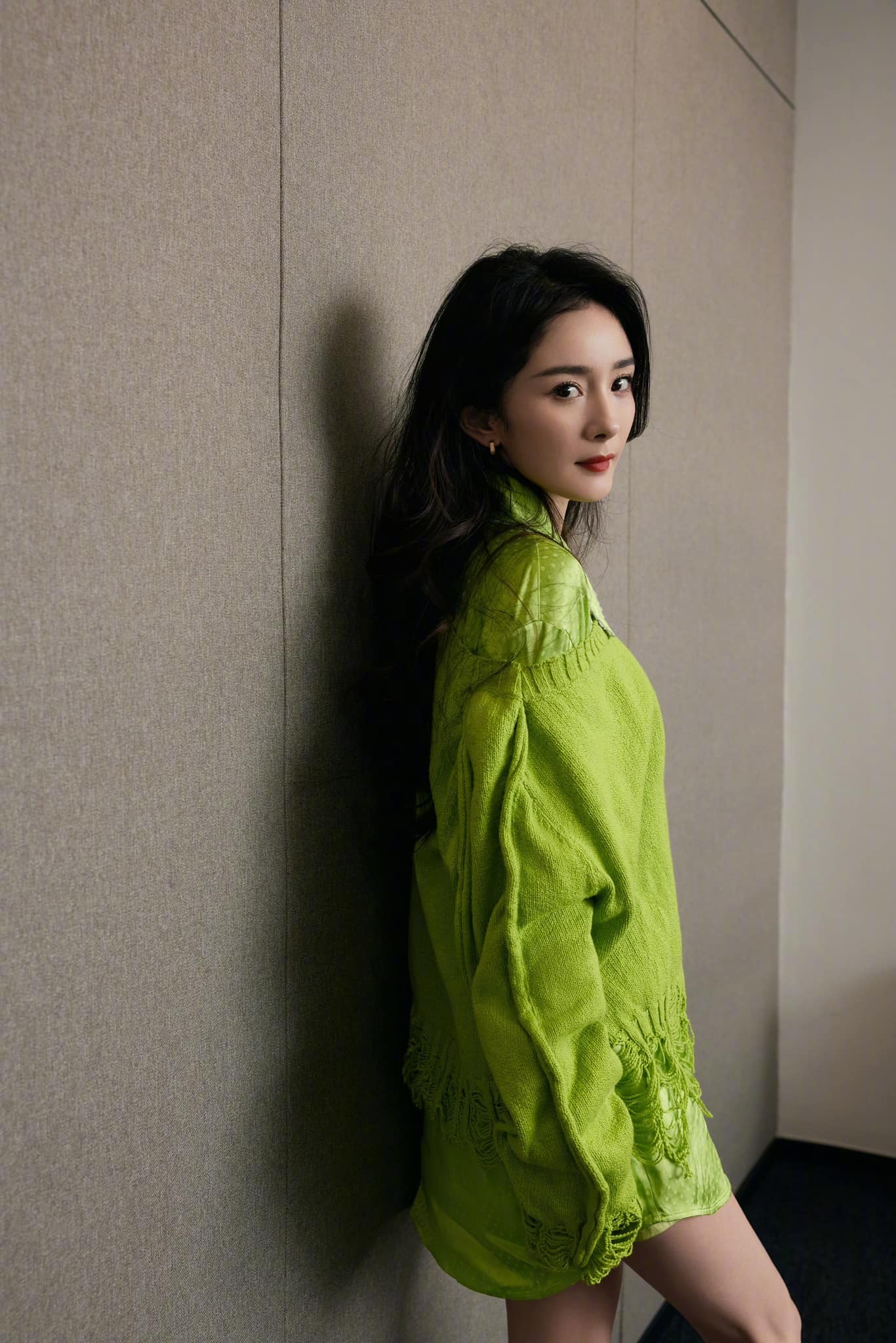 Dương Mịch đẹp nao lòng trong loạt ảnh mới, hình ảnh già đơ khi 'yêu' Hứa Khải 'bay màu' - Ảnh 3