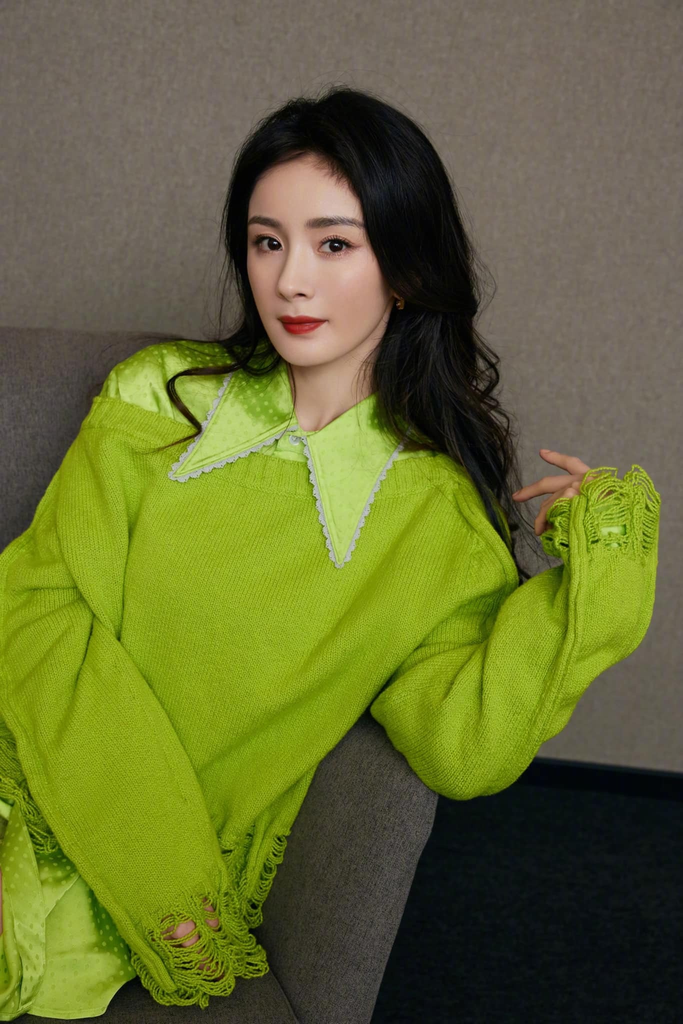 Dương Mịch đẹp nao lòng trong loạt ảnh mới, hình ảnh già đơ khi 'yêu' Hứa Khải 'bay màu' - Ảnh 2