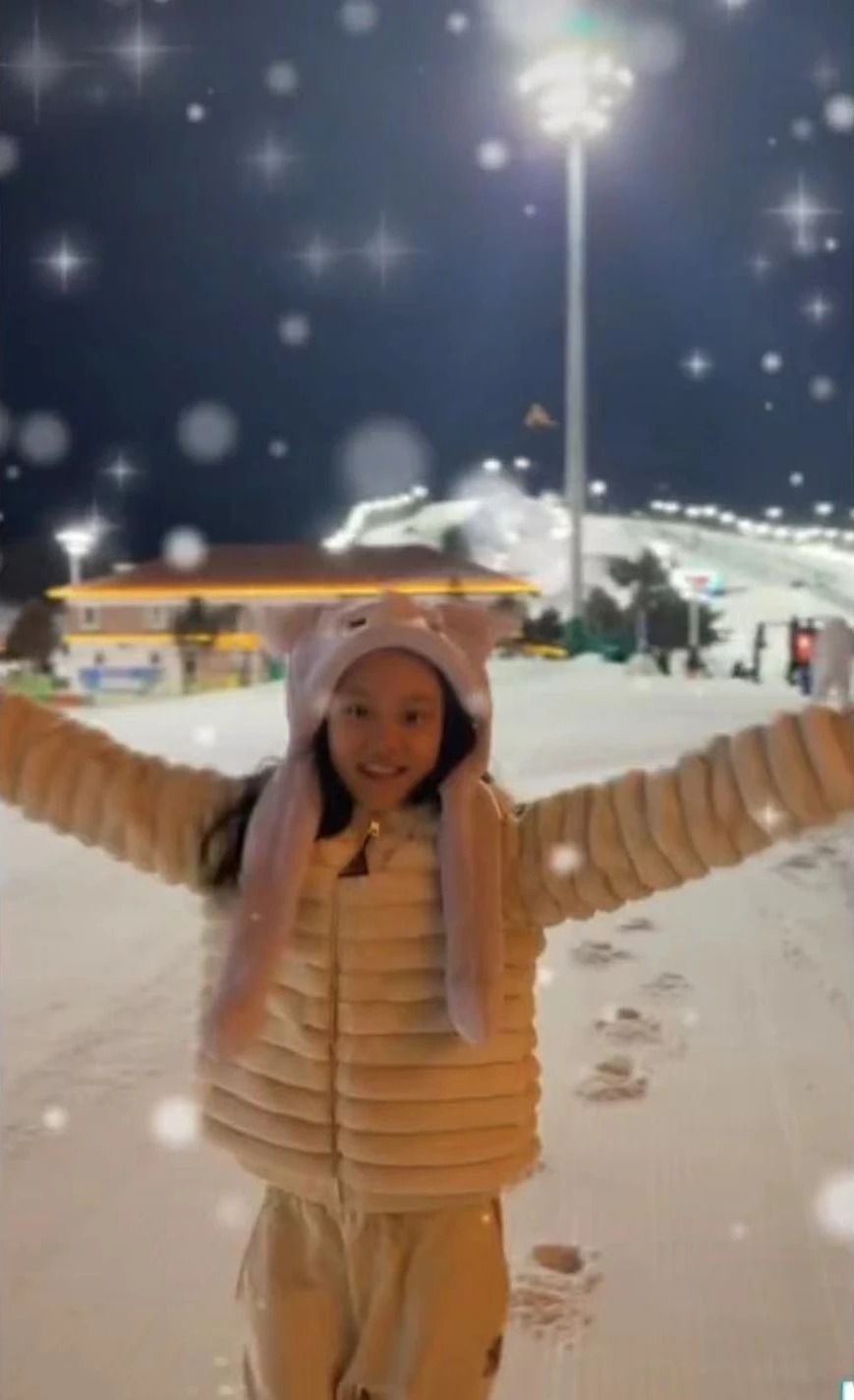 Rộ tin Giả Nãi Lượng và Lý Tiểu Lộ tái hợp, cho con gái một tổ ấm trọn vẹn - Ảnh 1