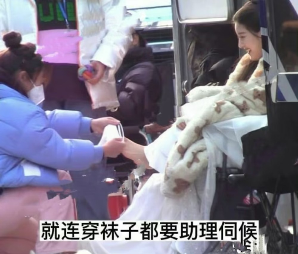 Xinh đẹp thanh thuần nhưng đây là lý do Triệu Lộ Tư bị Cnet ghét cay ghét đắng - Ảnh 1