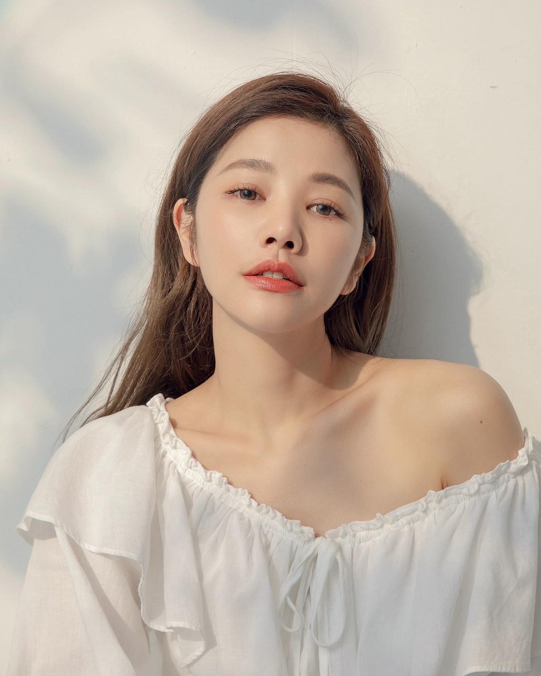 Làn da U50 mà không tì vết, căng bóng, rạng rỡ.