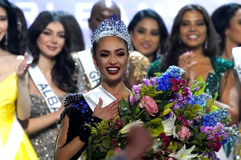 Chân dung mỹ nhân U30 vừa giành vương miện Miss Universe 2022 - Ảnh 3 Chân dung mỹ nhân U30 vừa giành vương miện Miss Universe 2022 - Ảnh 3