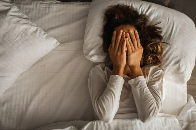 Có 2 thói quen này khi ngủ thì đừng chủ quan bởi đó là dấu hiệu của căn bệnh đáng sợ - Ảnh 2