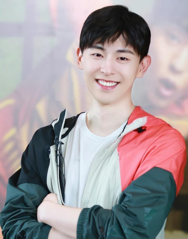 Lý Dịch Phong và 7 sao Hoa ngữ bị nhà nước bêu tên vì làm chuyện xấu - Ảnh 2 Lý Dịch Phong và 7 sao Hoa ngữ bị nhà nước bêu tên vì làm chuyện xấu - Ảnh 2