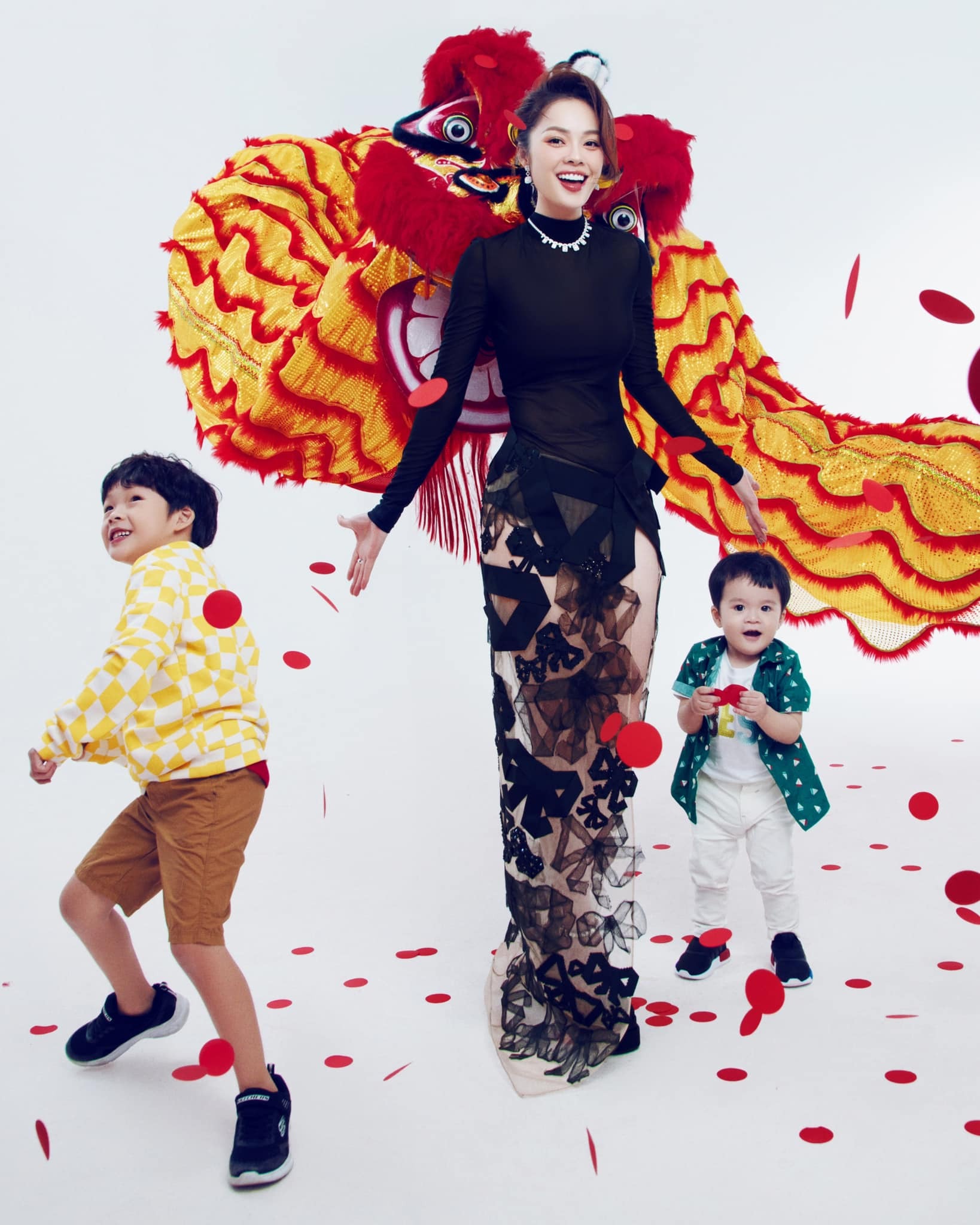 Dương Cẩm Lynh rạng rỡ đón Tết hậu ồn ào nợ 6 tỷ - Ảnh 1