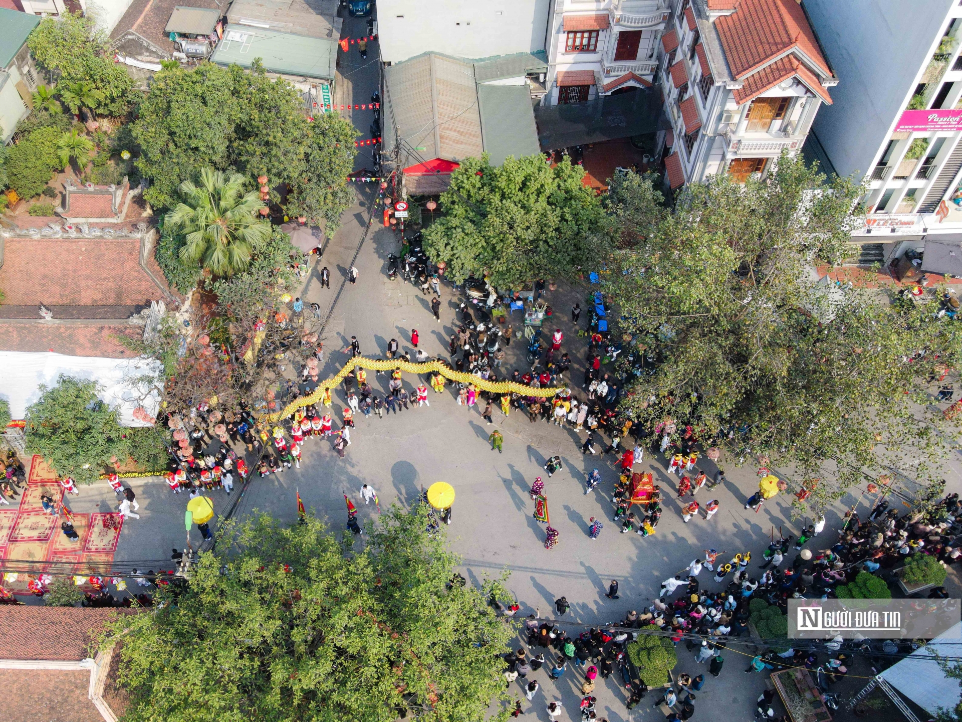 Mở đầu Lễ hội là những nghi lễ quan trọng không thể thiếu như: Lễ dâng hương, lễ rước sắc, lễ nhập tịch, tế lễ,…