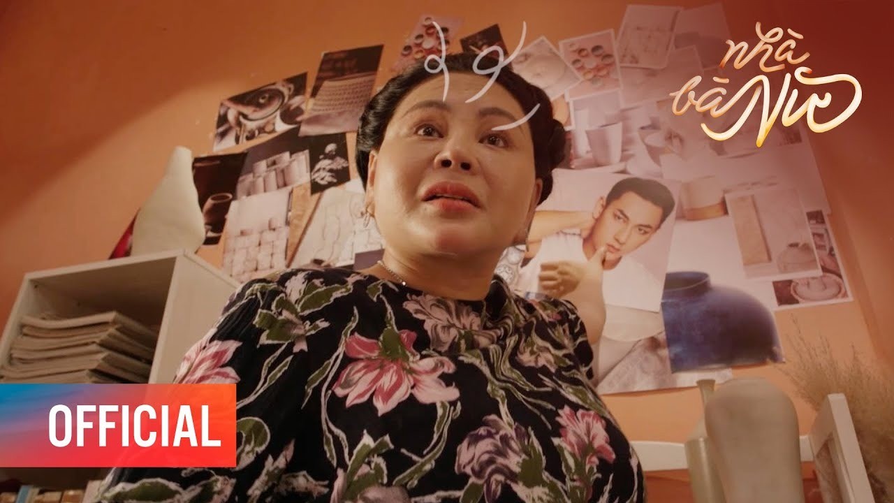 Nhân vật bà Nữ (Lê Giang thủ vai) chửi tất thảy mọi người, không chừa một ai. Ảnh: Internet