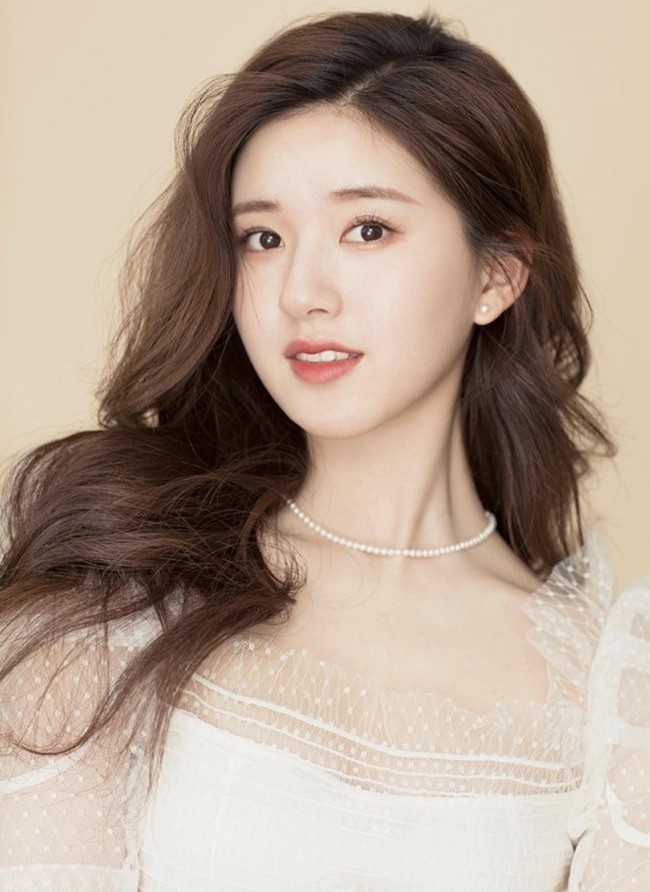 Triệu Lộ Tư hiện là mỹ nhân nổi tiếng bậc nhất trong dàn tiểu hoa 95.