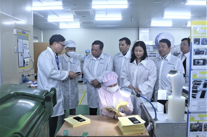 Phó Bí thư Thành ủy Nguyễn Văn Phong đến thăm và động viên sản xuất tại Công ty TNHH CMS Vina Phó Bí thư Thành ủy Nguyễn Văn Phong đến thăm và động viên sản xuất tại Công ty TNHH CMS Vina