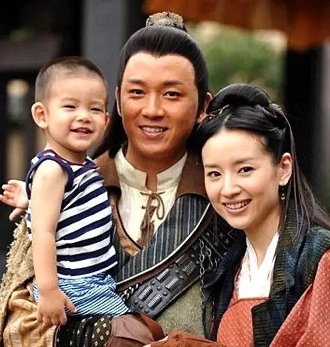 Gia đình hạnh phúc của Đồng Khiết và Phan Việt Minh trước đổ vỡ.