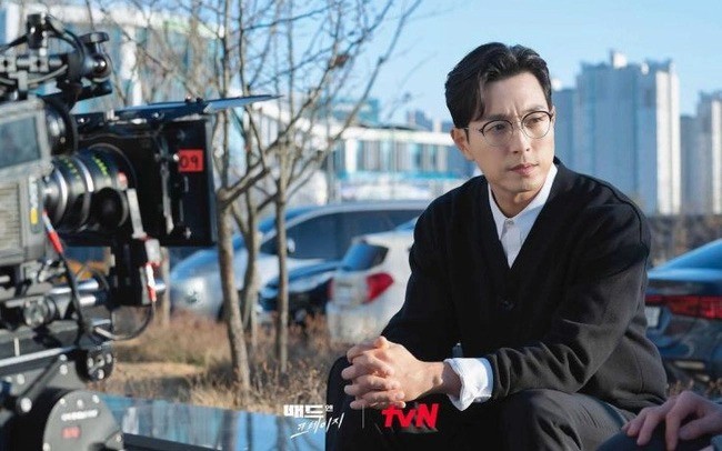 Jung Sung Il là gương mặt được chú ý trong The Glory.