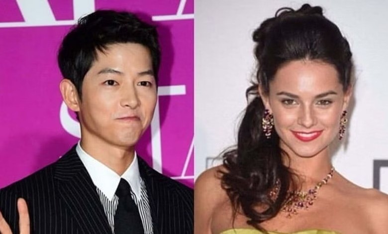 Dù mới tuyên bố kết hôn được 2 tuần nhưng Song Joong Ki đã phải tạm xa vợ để 'cày cuốc'.