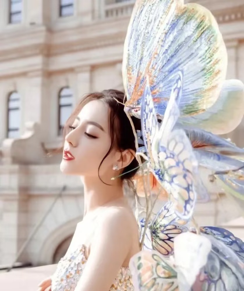 Địch Lệ Nhiệt Ba đã vắng mặt tại các sự kiện, dự án phim khoảng 7-8 tháng.