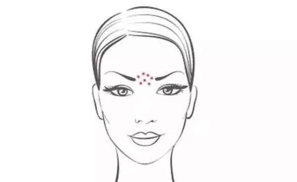 Người có bờ môi hay bĩu ra thì không bao giờ hài lòng về cuộc sống, hay chê bai, phàn nàn, dễ chán vợ/chồng, dễ ngoại tình và kết cục là cuối đời sống một mình. Ảnh minh họa: Internet Người có bờ môi hay bĩu ra thì không bao giờ hài lòng về cuộc sống, hay chê bai, phàn nàn, dễ chán vợ/chồng, dễ ngoại tình và kết cục là cuối đời sống một mình. Ảnh minh họa: Internet
