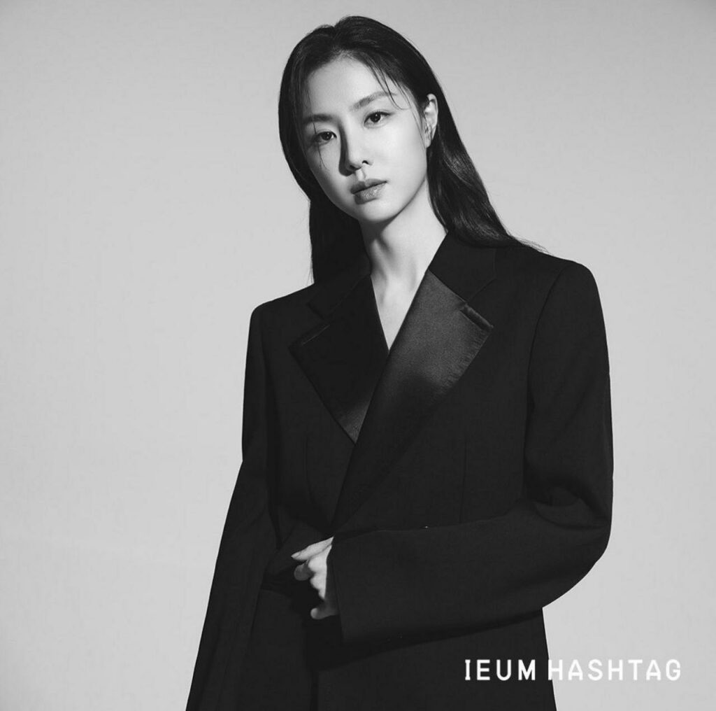 Gần đây, cô nhập vai tiểu tam trong bộ phim truyền hình Red Baloon.