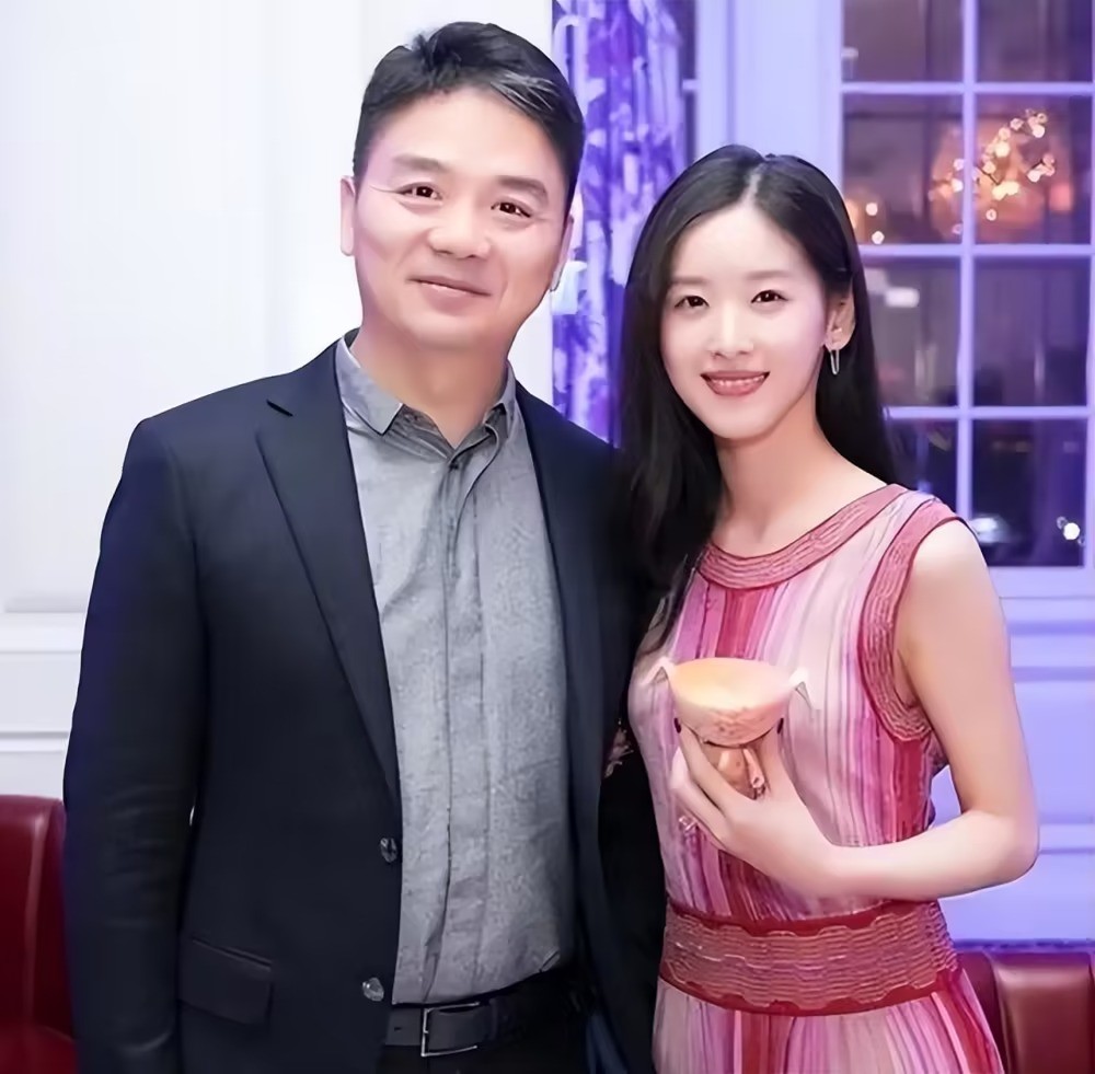 Sau sóng gió, gia đình Chương Trạch Thiên và Lưu Cường Đông đã trở lại đúng quỹ đạo.