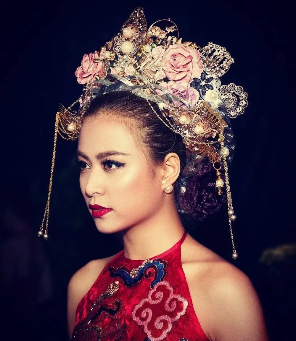 See Tình của Hoàng Thùy Linh đang 'làm mưa làm gió' trên toàn cầu.