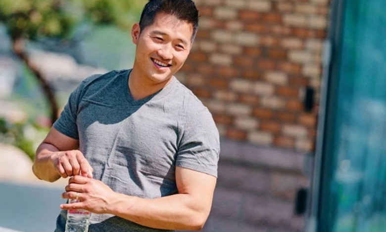 Kang Hyung Wook bị đồn là thủ phạm quấy rối tình dục.