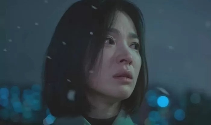 Theo như chia sẻ của biên kịch The Glory, cuộc trả thù của Moon Dong Eun (Song Hye Kyo) sẽ thành công. Theo như chia sẻ của biên kịch The Glory, cuộc trả thù của Moon Dong Eun (Song Hye Kyo) sẽ thành công.