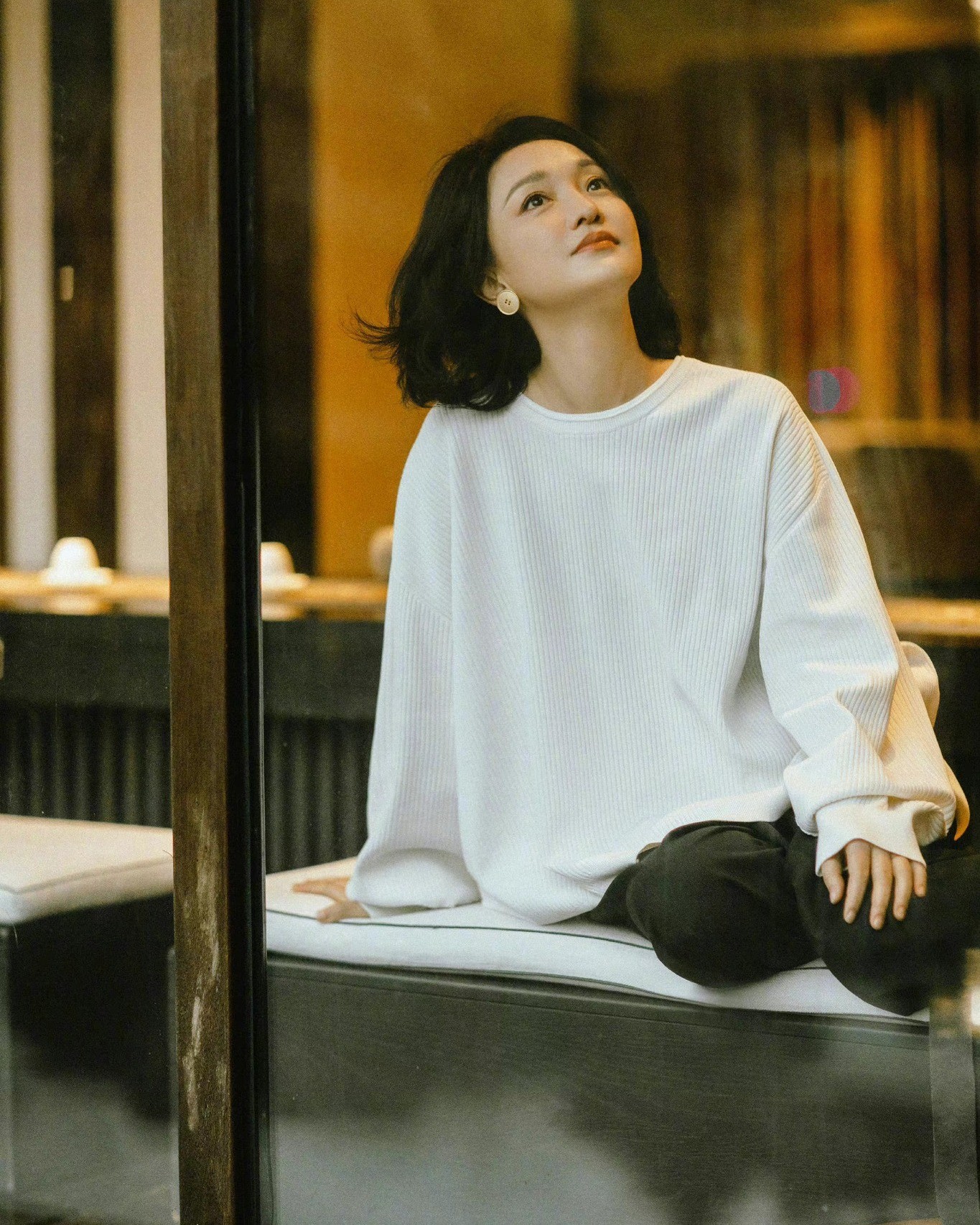 Nhưng vẻ đẹp của Châu Tấn cũng rất khác biệt. Một đạo diễn từng nhận xét ngoại hình của cô ấy không quá xuất sắc nhưng kỹ năng diễn xuất đã bù đắp vào điều đó.