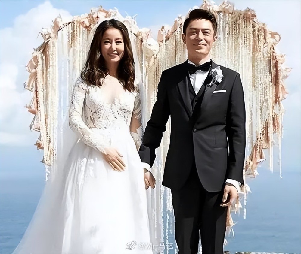 Cô từng chọc giận 'cẩu tử đình đám' Trác Vỹ khiến anh ta tung ra nhiều thông tin bất lợi.