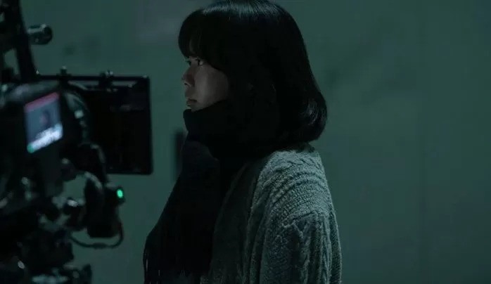 Nữ diễn viên Jung Ji So đã thể hiện xuất sắc vai diễn Moon Dong Eun thời trẻ.