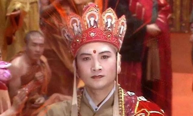 Với tướng mạo và phong độ của Trì Trọng Thụy thời trẻ, ông hoàn toàn có thể cưới được một người vợ xinh đẹp hơn bà Trần Lệ Hoa rất nhiều.