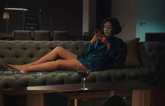 Giá chiếc áo 'ác nữ sexy nhất The Glory' lột bỏ trên phim 2 Giá chiếc áo 'ác nữ sexy nhất The Glory' lột bỏ trên phim 2