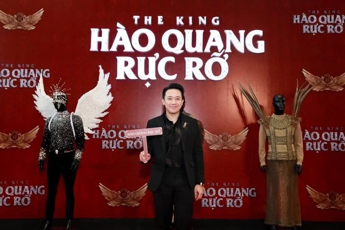 Nhây như Trấn Thành, đến chia vui với Đàm Vĩnh Hưng vẫn không quên khẳng định thương hiệu 1 Nhây như Trấn Thành, đến chia vui với Đàm Vĩnh Hưng vẫn không quên khẳng định thương hiệu 1