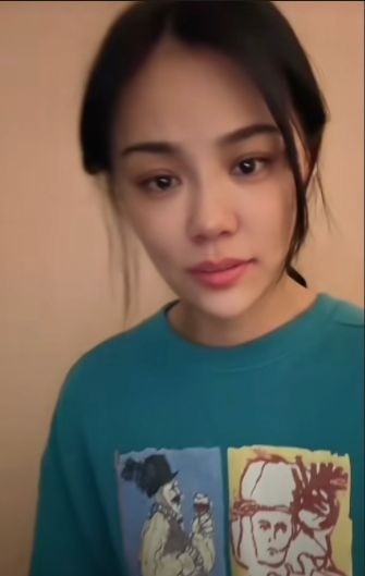 Lưu Thi Thi và những mỹ nhân Hoa ngữ lún sâu vào 'bão dao kéo', CDM tiếc nuối nhan sắc thuở ban đầu 14 Lưu Thi Thi và những mỹ nhân Hoa ngữ lún sâu vào 'bão dao kéo', CDM tiếc nuối nhan sắc thuở ban đầu 14