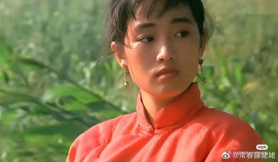 'Thôn nữ' Lý Thấm nhận 'cơn mưa' lời chê vì tạo hình đen đúa, xấu xí, xa rời thực tế 3 'Thôn nữ' Lý Thấm nhận 'cơn mưa' lời chê vì tạo hình đen đúa, xấu xí, xa rời thực tế 3