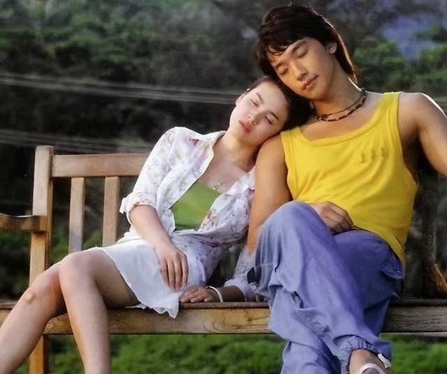 Ngôi Nhà Hạnh Phúc, bộ phim hâm nóng lại tên tuổi Song Hye Kyo.