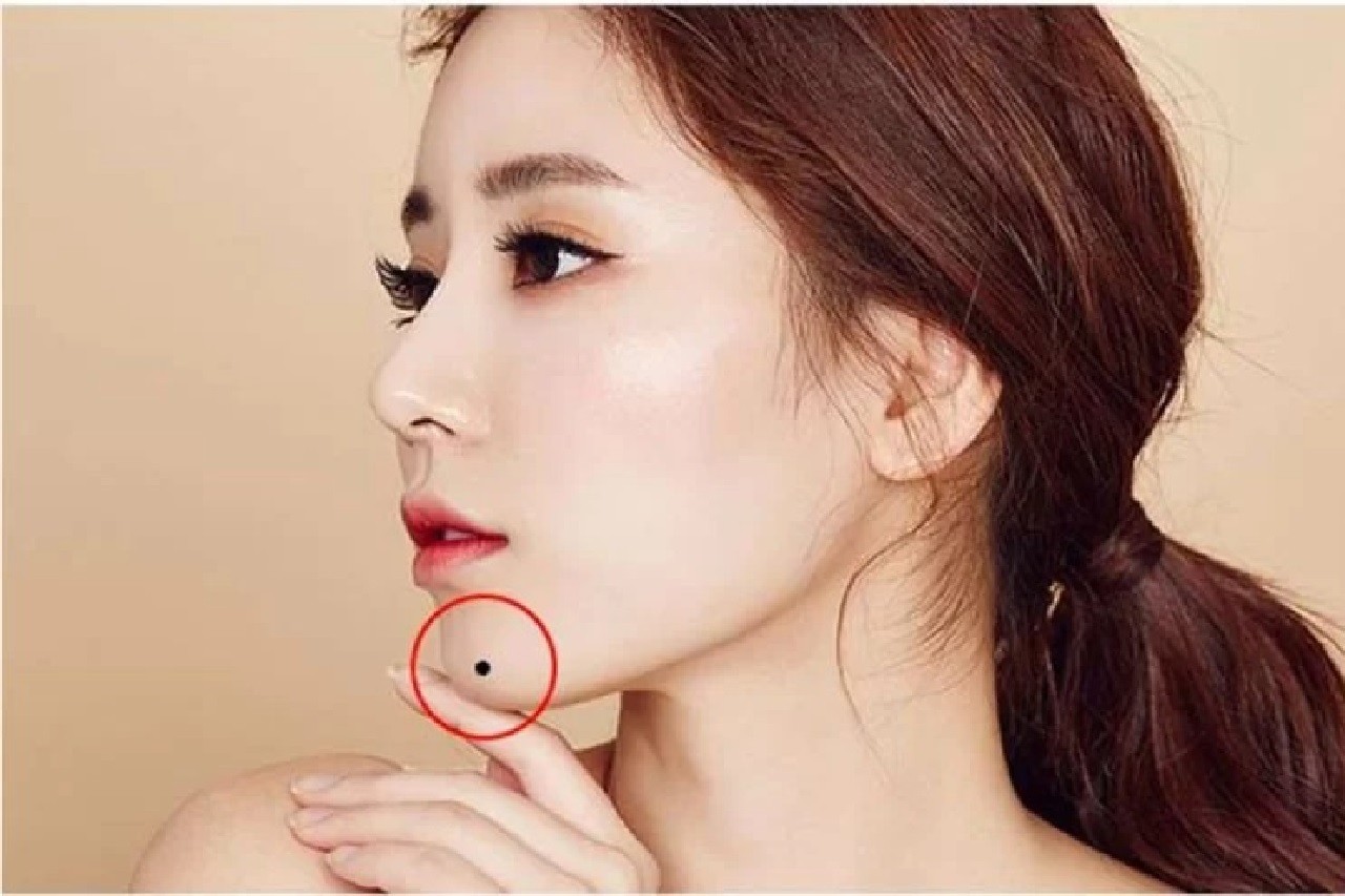 Phụ nữ có 1 trong 4 nốt ruồi đại quý này thì cuộc đời êm đềm, số vượng phu ích tử bao người khao khát 4 Phụ nữ có 1 trong 4 nốt ruồi đại quý này thì cuộc đời êm đềm, số vượng phu ích tử bao người khao khát 4