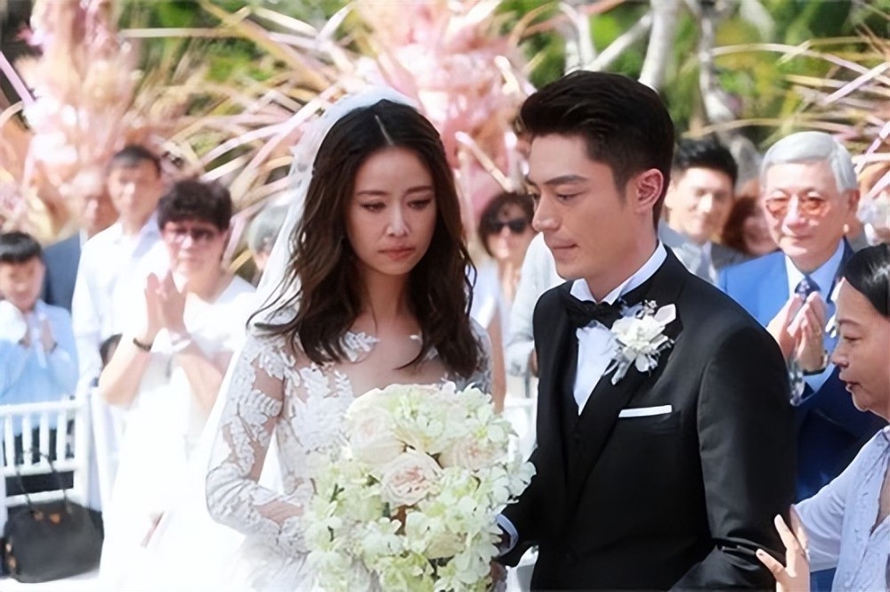 Ngay trong đám cưới, Lâm Tâm Như và Hoắc Kiến Hoa đã có xích mích với nhau.