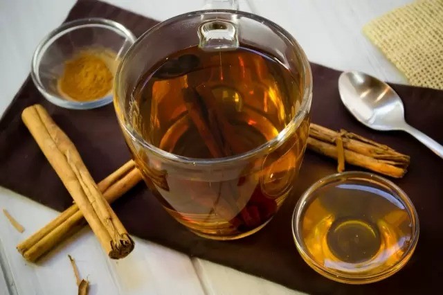 Mùa hè nóng khát, làm ngay 3 món đồ uống này để giải nhiệt, là 'chiến thần' đốt mỡ ai cũng làm được 2 Mùa hè nóng khát, làm ngay 3 món đồ uống này để giải nhiệt, là 'chiến thần' đốt mỡ ai cũng làm được 2