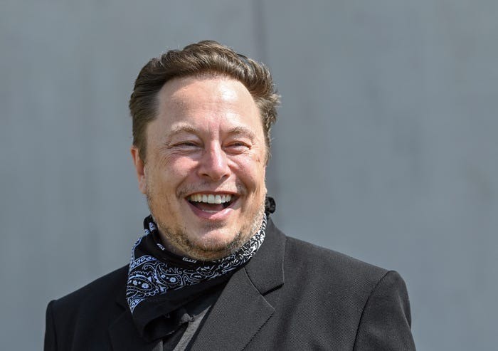Tỷ phú Elon Musk và nụ cười đầy hào sảng, đậm mùi tiền. Ảnh minh họa: Internet Tỷ phú Elon Musk và nụ cười đầy hào sảng, đậm mùi tiền. Ảnh minh họa: Internet
