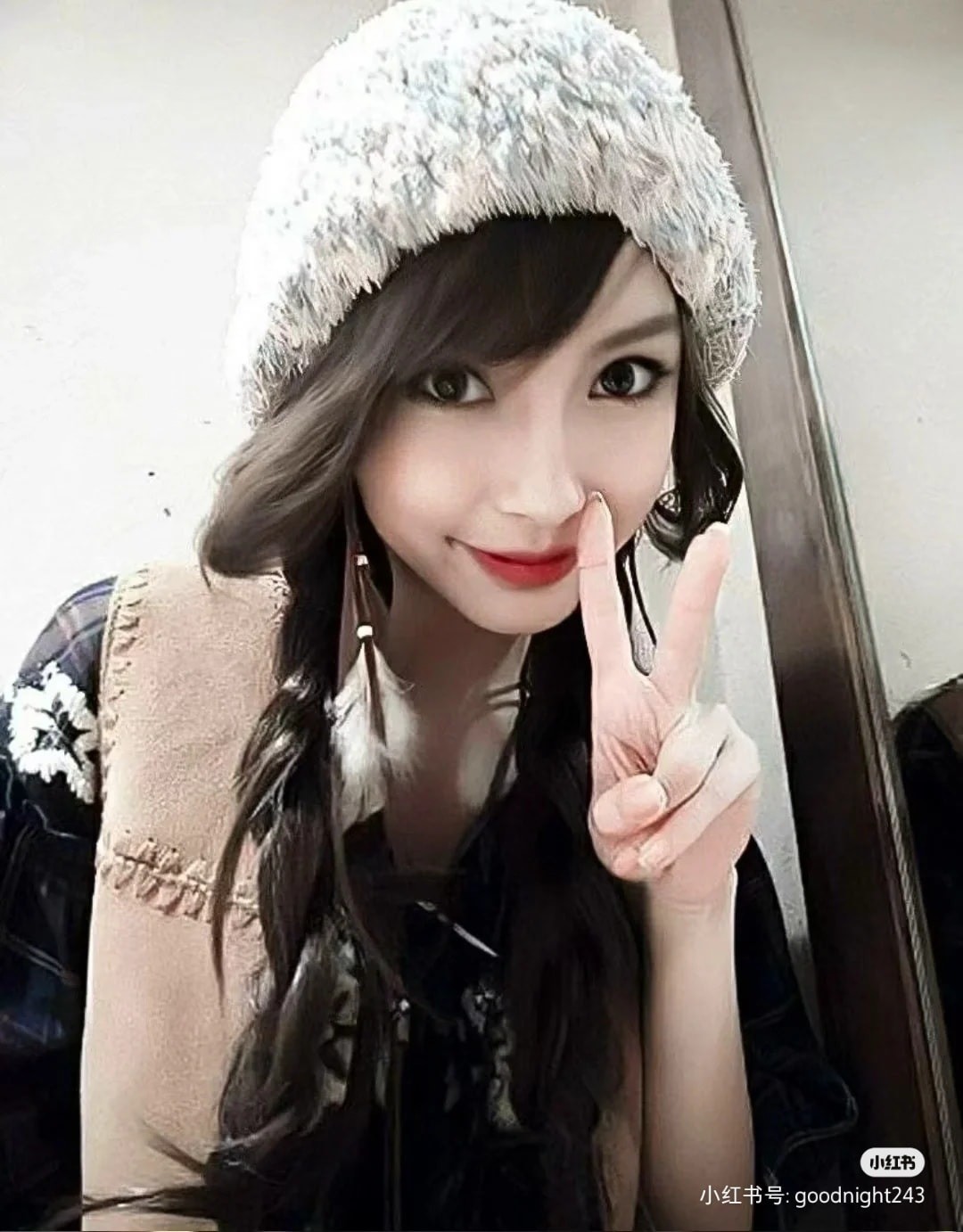 16 tuổi đặt chân vào làng người mẫu, 20 tuổi nổi danh, tuổi trẻ của Angela Baby thực sự rực rỡ.